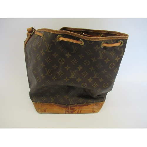 17 - Louis Vuitton Monogram Noe bucket bag (worn, at fault)
