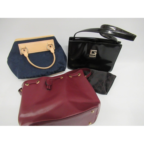 30 - Large quantity of various modern handbags