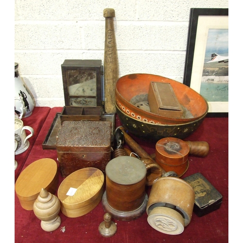 72 - Various wood boxes, butter pats and other wooden items.