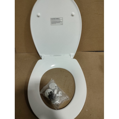 2286 - S o f t   C l o s e   Q u i c k   R e l e a s e   T o i l e t   S e a t ,   W h i t e   U F   A n t ... 