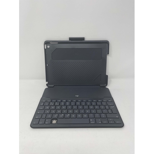 1071 - RRP £59.00 LOGITECH 9 10 INCH TABLET KEYBOARD CASE
                 All products are unchecked custo... 