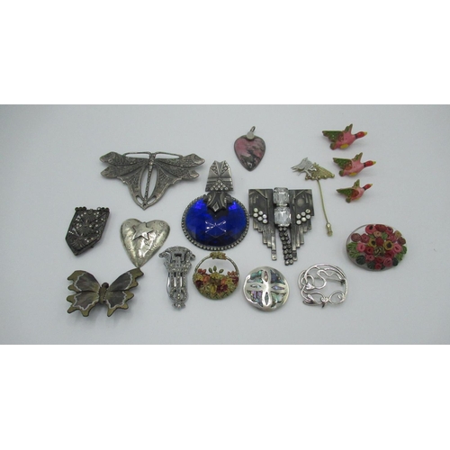 34 - Collection of costume brooches including one abalone circular brooch with foreign stamp to back, a h... 