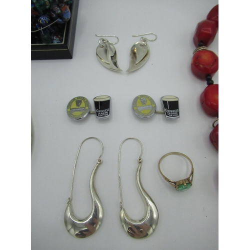 35 - Collection of jewellery, including a pair of Sterling silver drop pendant earrings in the form of te... 