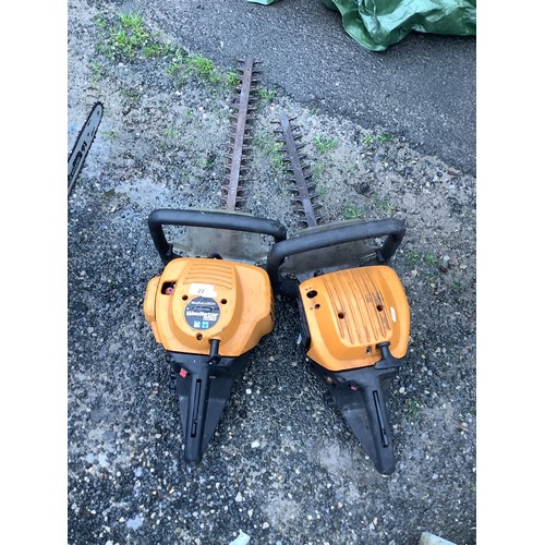 22 - McCulloch Gladiator 550 petrol hedge trimmer, and another spares