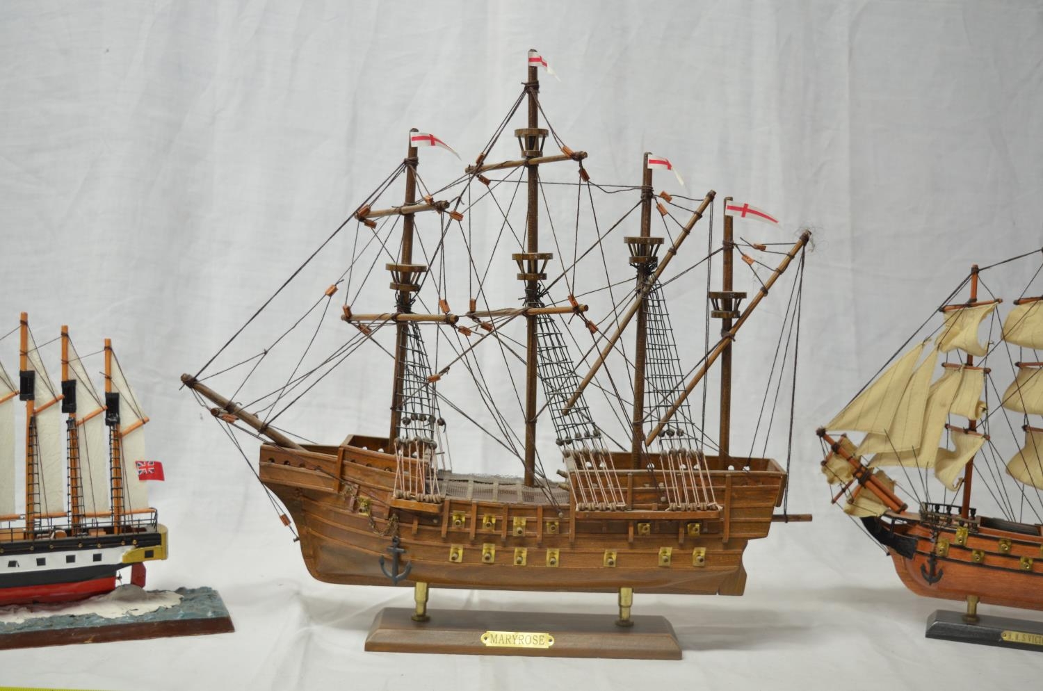 Collection of pre-made ship models - auctions & price archive