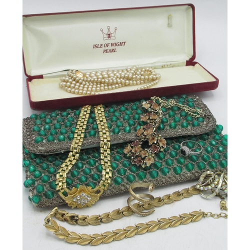 70 - Collection of costume jewellery including three row graduated string of simulated pearls with 9ct ro... 
