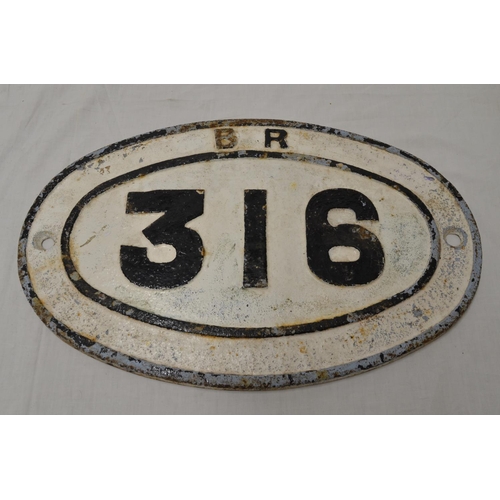 592a - Vintage cast iron British Rail bridge/tunnel number marker sign 316, white painted background with b... 