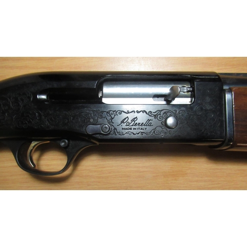 384 - Beretta Mod.A.302 12 bore semi auto shotgun with 27 inch barrel and 14 1/4 inch pistol grip stock, s... 