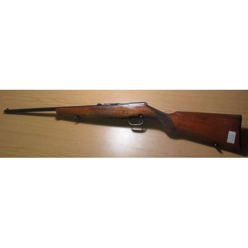 440 - Beretta .22 semi auto rifle (lacking magazine) serial no. 12637 with canvas slip (section one certif... 