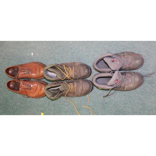 46 - Pair of used Mammut walking boots, pair of used Goretex walking boots, pair of Tracker brogues with ... 