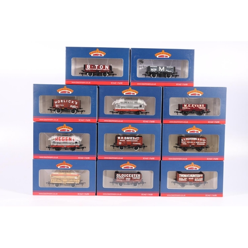 32 - Eleven Bachmann Branch-Line OO model railways rolling stock wagons, all Bachmann Collector's Club is... 