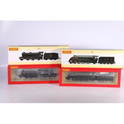 55 - Two Hornby OO gauge model railways locomotives including R3242 2-6-0 Class K1 locomotive 62015 BR bl... 