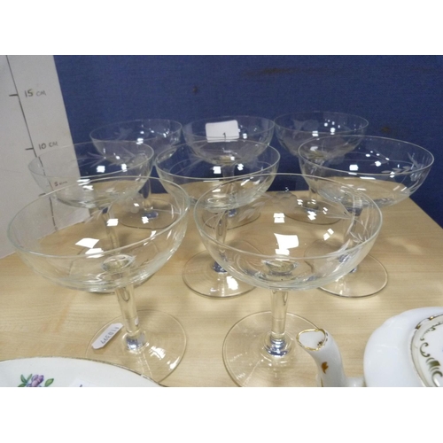 1 - Set of eight champagne glasses with floral decoration, a child's part tea set and four Booth's soup ... 