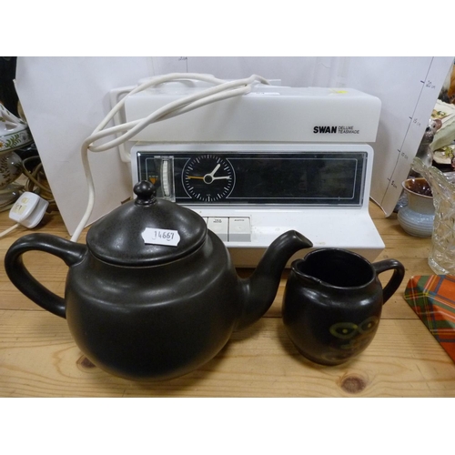54 - Swan Deluxe Teasmade, glazed teapot with matching cream jug.
