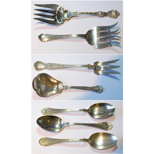 11 - Four American silver servers and three tablespoons, various patterns, late 19th century, 582g or 20&... 