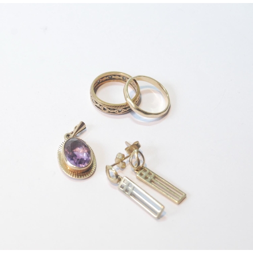 39 - Two gold band rings, a pair of drop earrings and a gem pendant, all 9ct gold, 10g gross.