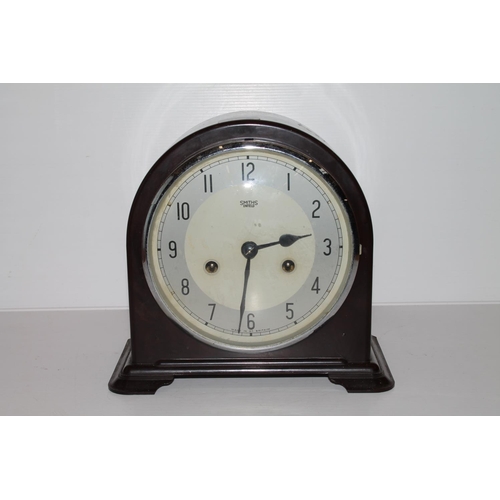 32 - Smiths Art Deco style clock in Bakelite case, 20cm.