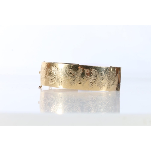 9ct-gold-metal-core-half-engraved-foliate-bangle-55-5g