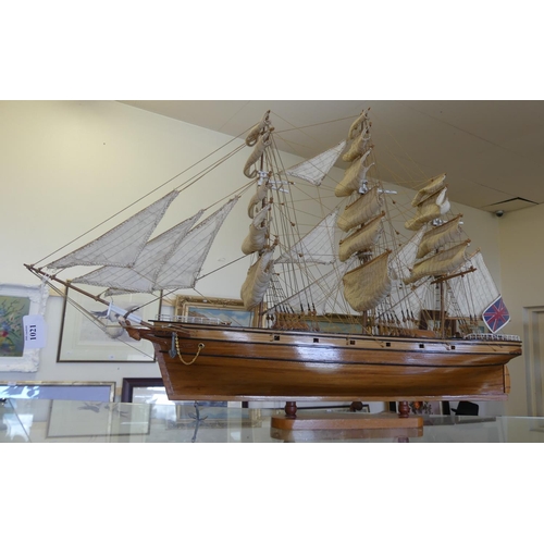 1021 - Model Tall Ship - Cutty Sark.