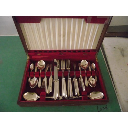 55 - Cased cutlery set