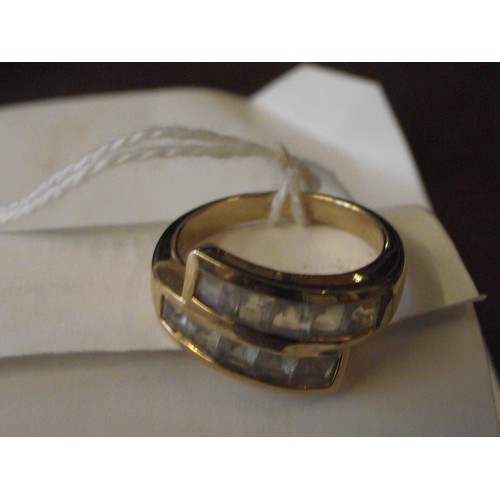 490 - 9ct gold 10 white stone ring size n