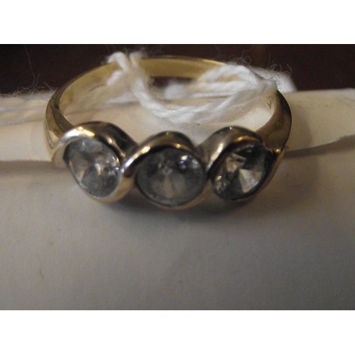 491 - 9ct gold 3 brilliant stone ring size r