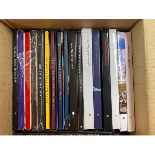 679 - A collection of complete Year Books from the 1980s to 2020, good face value (2 boxes)
