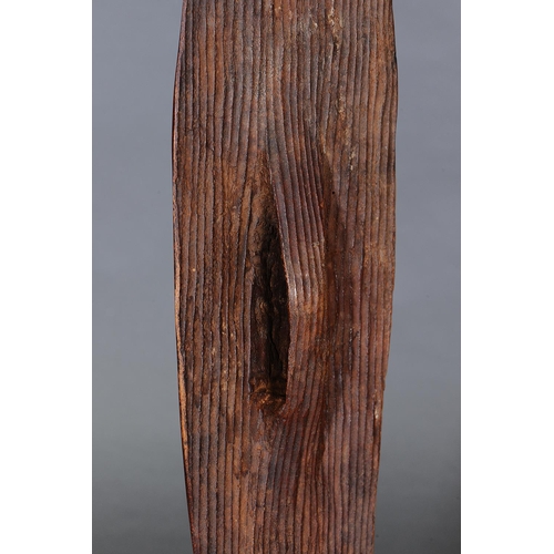 1048 - EARLY WUNDA SHIELD, WESTERN AUSTRALIA, Carved and engraved hardwood and natural pigment (with custom... 