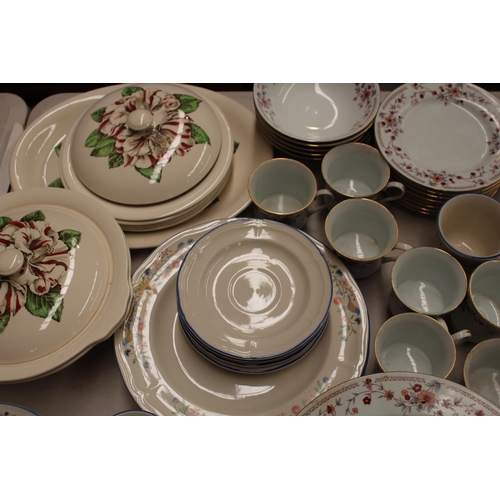 59 - Assorted porcelain part dinner services