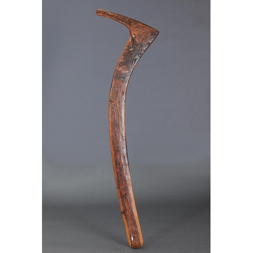 18 - FINE HOOKED BOOMERANGS, TENNANT CREEK, NORTHERN TERRITORY, Carved and engraved hardwood and natural ... 