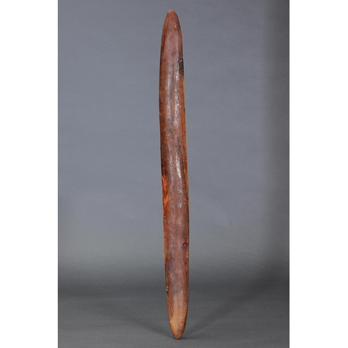 33 - IMPORTANT DICK TJUPURRULA (C.1940 - 1983), PARRYING SHIELD, WILLOWRA, NORTHERN TERRITORY, Carved har... 