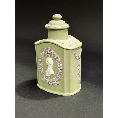 36 - Wedgwood green and purple jasper Prince Charles and Diana tea caddy, approx 16cm h