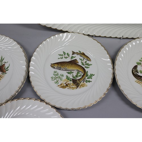 45 - Vintage French Luneville fish service, comprising a long platter and plates, platter approx 60 cm L ... 