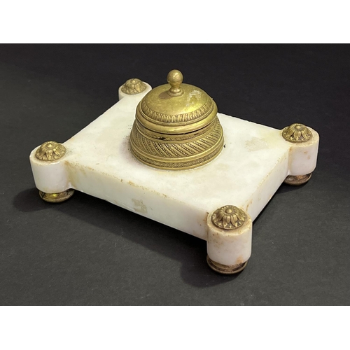 48 - Antique French bronze and marble inkstand, approx 9cm H x 17cm W x 13cm D
